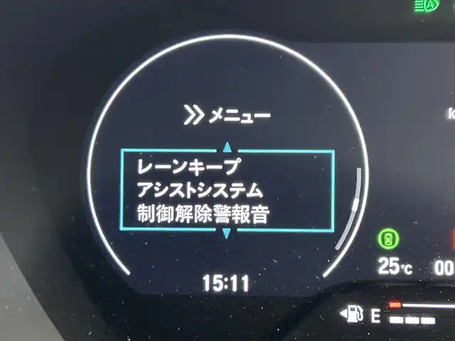 ホンダ ＷＲ－Ｖ X 福岡県 2025(令7)年 0.2万km プラチナホワイトパール 純正８型ナビ（ＢＴ，フルセグＴＶ）　/バックカメラ　/ＥＴＣ　/レーダークルーズコントロール　/コーナーセンサー　/衝突軽減ブレーキ　/レーンキープ　/先行車発進お知らせ　/標識認識機能　/パドルシフト　/ＬＥＤライト