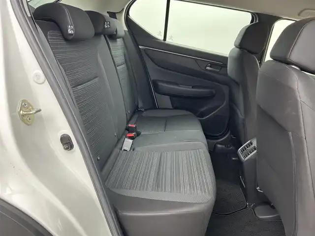 ホンダ ＷＲ－Ｖ X 福岡県 2025(令7)年 0.2万km プラチナホワイトパール 純正８型ナビ（ＢＴ，フルセグＴＶ）　/バックカメラ　/ＥＴＣ　/レーダークルーズコントロール　/コーナーセンサー　/衝突軽減ブレーキ　/レーンキープ　/先行車発進お知らせ　/標識認識機能　/パドルシフト　/ＬＥＤライト
