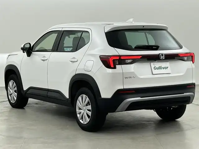 ホンダ ＷＲ－Ｖ X 福岡県 2025(令7)年 0.2万km プラチナホワイトパール 純正８型ナビ（ＢＴ，フルセグＴＶ）　/バックカメラ　/ＥＴＣ　/レーダークルーズコントロール　/コーナーセンサー　/衝突軽減ブレーキ　/レーンキープ　/先行車発進お知らせ　/標識認識機能　/パドルシフト　/ＬＥＤライト