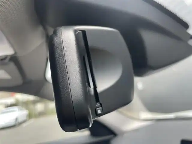 ＢＭＷ １１８ｄ スタイル 静岡県 2018(平30)年 1.9万km ミネラルホワイト ドライビング・アシスト/・車線逸脱警告システム/・前車接近警告機能/・衝突回避・被害軽減ブレーキ/純正HDDナビ/・Bluetooth/USB/AM/FM/CD/DVD/パーキング・アシスト/バックカメラ/ルームミラー一体型ETC/クルーズコントロール/純正LEDヘッドライト/純正16インチAW/クローム仕上げキドニーグリル