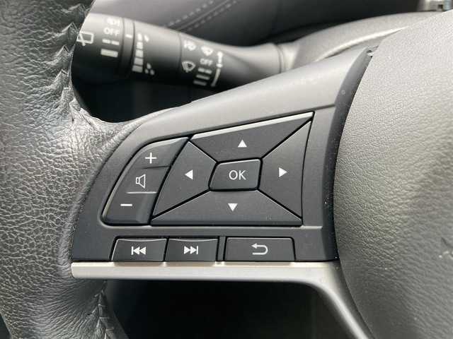 日産 セレナ e－パワー ハイウェイスター V 千葉県 2020(令2)年 2.4万km ブリリアントホワイトパール 純正10インチナビ/（フルセグTV/BT/CD/DVD/FM/AM）/全周囲カメラ/衝突被害軽減システム/車線逸脱警報/クルーズコントロール/両側パワースライドドア/横滑り防止装置/ETC/ドライブレコーダー/アイドリングストップ/LEDヘッドライト/フォグランプ/オートライト/ウィンカーミラー/電動格納ミラー/純正15インチAW/シートリフター/プッシュスタート/スマートキー/フロアマット/ドアバイザー/スペアキー/取扱説明書/保証書