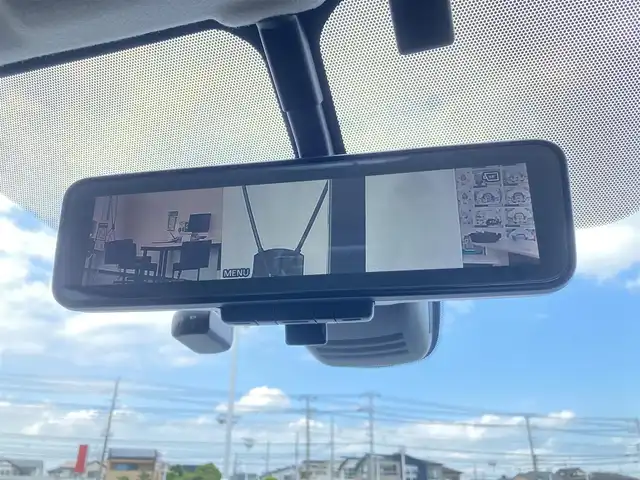 日産 セレナ e－パワー ハイウェイスター V 千葉県 2020(令2)年 2.4万km ブリリアントホワイトパール 純正10インチナビ/（フルセグTV/BT/CD/DVD/FM/AM）/全周囲カメラ/衝突被害軽減システム/車線逸脱警報/クルーズコントロール/両側パワースライドドア/横滑り防止装置/ETC/ドライブレコーダー/アイドリングストップ/LEDヘッドライト/フォグランプ/オートライト/ウィンカーミラー/電動格納ミラー/純正15インチAW/シートリフター/プッシュスタート/スマートキー/フロアマット/ドアバイザー/スペアキー/取扱説明書/保証書