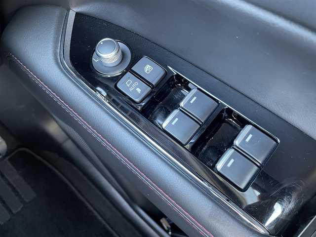 マツダ ＣＸ－８ XD ブラックトーンエディション 愛媛県 2022(令4)年 4万km スノーフレイクホワイトパールマイカ i-ACTIVSENSE搭載/・ブラインド・スポット・モニタリング/・車間認知支援システム/・レーンキープ・アシスト・システム (LAS) & 車線逸脱警報システム/・アドバンスト・スマート・シティ・ブレーキ・サポート /・スマート・ブレーキ・サポート/・スマート・シティ・ブレーキ・サポート [後退時] /・パーキングセンサー/・360°ビュー・モニター/４WD/スペアキー/マツダコネクト/・TV/・Bluetooth/・FM/AM/・USB/BOSEサウンド/D＋N席パワーシート/D＋N＋後２席シートヒーター/ハンドルヒーター/ETC2.0/バック・フロント・サイド・全方位カメラ/パワーバックドア/ヘッドアップディスプレイ/ステアリングスイッチ/革巻きステアリング