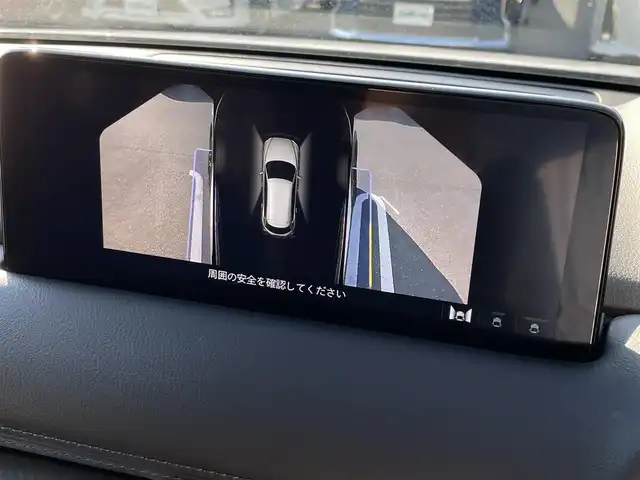 マツダ ＣＸ－８ XD ブラックトーンエディション 愛媛県 2022(令4)年 4万km スノーフレイクホワイトパールマイカ i-ACTIVSENSE搭載/・ブラインド・スポット・モニタリング/・車間認知支援システム/・レーンキープ・アシスト・システム (LAS) & 車線逸脱警報システム/・アドバンスト・スマート・シティ・ブレーキ・サポート /・スマート・ブレーキ・サポート/・スマート・シティ・ブレーキ・サポート [後退時] /・パーキングセンサー/・360°ビュー・モニター/４WD/スペアキー/マツダコネクト/・TV/・Bluetooth/・FM/AM/・USB/BOSEサウンド/D＋N席パワーシート/D＋N＋後２席シートヒーター/ハンドルヒーター/ETC2.0/バック・フロント・サイド・全方位カメラ/パワーバックドア/ヘッドアップディスプレイ/ステアリングスイッチ/革巻きステアリング