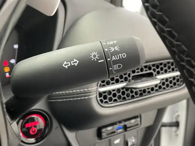 ホンダ ＺＲ－Ｖ ハイブリッド e:HEV X 滋賀県 2024(令6)年 0.4万km プラチナホワイトパール 禁煙車/純正9型ナビ/CD/DVD/SD/Bluetooth/フルセグTV/バックカメラ/ETC/純正ドラレコ/クルーズコントロール/シートヒーター/ホンダセンシング/プッシュスタート/スマートキー/コーナーセンサー/LEDヘッドライト/純正アルミホイール