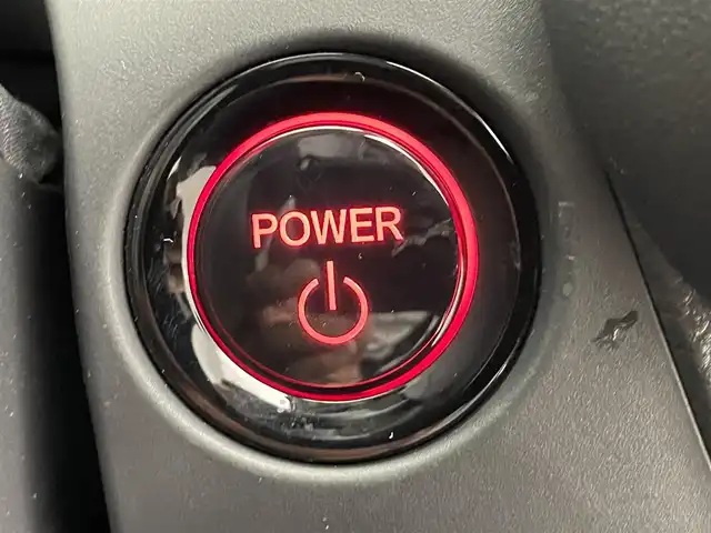 ホンダ ＺＲ－Ｖ ハイブリッド e:HEV X 滋賀県 2024(令6)年 0.4万km プラチナホワイトパール 禁煙車/純正9型ナビ/CD/DVD/SD/Bluetooth/フルセグTV/バックカメラ/ETC/純正ドラレコ/クルーズコントロール/シートヒーター/ホンダセンシング/プッシュスタート/スマートキー/コーナーセンサー/LEDヘッドライト/純正アルミホイール