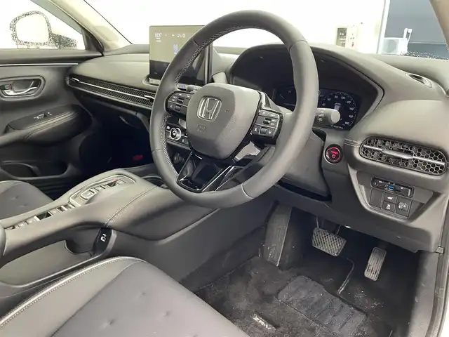 ホンダ ＺＲ－Ｖ ハイブリッド e:HEV X 滋賀県 2024(令6)年 0.4万km プラチナホワイトパール 禁煙車/純正9型ナビ/CD/DVD/SD/Bluetooth/フルセグTV/バックカメラ/ETC/純正ドラレコ/クルーズコントロール/シートヒーター/ホンダセンシング/プッシュスタート/スマートキー/コーナーセンサー/LEDヘッドライト/純正アルミホイール