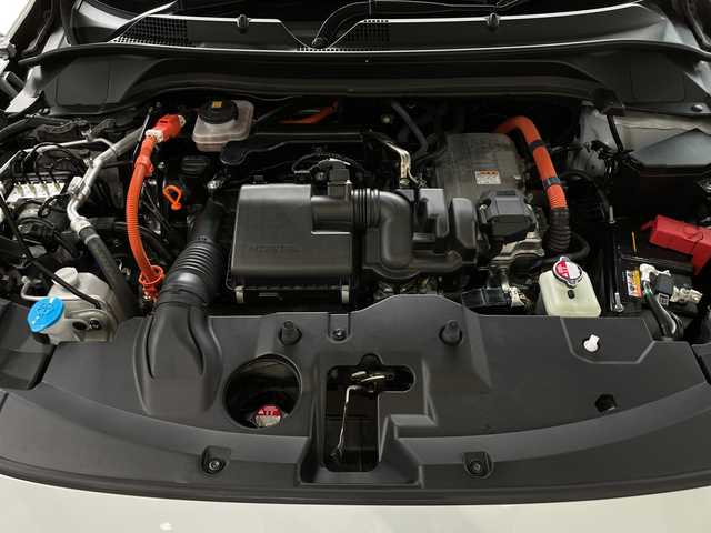 ホンダ ヴェゼル ハイブリッド e:HEV Z 新潟県 2023(令5)年 0.9万km プレミアムサンライトホワイトパール ４WD/ホンダセンシング/ワンオーナー/禁煙車/ホンダコネクトディスプレイ/　　AM/FM/BT/フルセグ/applecarplay/androidauto/マルチビューモニター/ハンズフリーアクセスパワーバックドア(予約クローズ付)/アダプティブクルーズコントロール/LEDシーケンシャルターンランプ/前席シートヒーター/純正18インチアルミホイール付/ダウンヒルアシストコントロール/電動パーキングブレーキ/オートブレーキホールド/ミラーヒーター/ステアリングスイッチ/ステアリングヒーター/USBポート/純正ドライブレコーダー/ブラインドスポットモニター/エンジンスタータ/スマートキー/ETC2.0