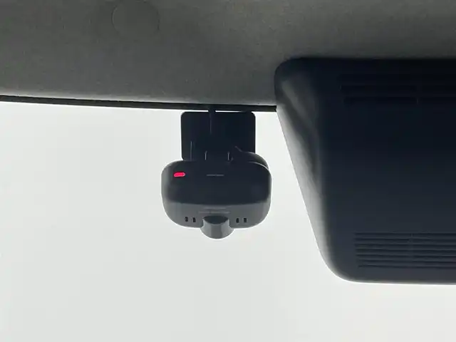 ダイハツ ムーヴ キャンバス G メイクアップ SA Ⅲ 埼玉県 2018(平30)年 1.4万km パールホワイトⅢ/ナチュラルベージュマイカメタリック 2トーン 純正８インチナビ　パノラマモニター　ワンオーナー　ＥＴＣ　ドライブレコーダー　ＨＤＭＩ　ＬＥＤライト　スマートアシスト３　誤発進抑制機能　シートヒーター　地デジフルセグ　両側パワースライドドア