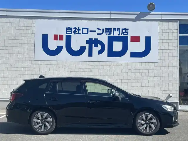 スバル レヴォーグ 1．6GT アイサイト 佐賀県 2014(平26)年 10万km クリスタルブラックシリカ （株)IDOMが運営する【じしゃロン佐賀店】の自社ローン専用車両になります。/こちらは現金またはオートローンご利用時の価格です。自社ローンご希望の方は別途その旨お申付け下さい/・アイサイトVer3/（カラー認識/アクティブレーンキープ/ツーリングアシスト）/・純正17インチアルミホイール（切削光輝）/・ヘッドランプベゼル/・ホークアイヘッドランプ/・Dシェイプステアリングホイール/（ハンドルがD字型）/・メッキパーツ