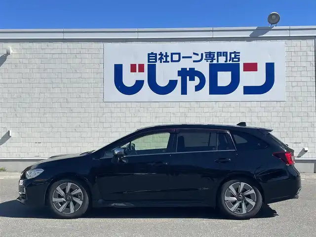 スバル レヴォーグ 1．6GT アイサイト 佐賀県 2014(平26)年 10万km クリスタルブラックシリカ （株)IDOMが運営する【じしゃロン佐賀店】の自社ローン専用車両になります。/こちらは現金またはオートローンご利用時の価格です。自社ローンご希望の方は別途その旨お申付け下さい/・アイサイトVer3/（カラー認識/アクティブレーンキープ/ツーリングアシスト）/・純正17インチアルミホイール（切削光輝）/・ヘッドランプベゼル/・ホークアイヘッドランプ/・Dシェイプステアリングホイール/（ハンドルがD字型）/・メッキパーツ