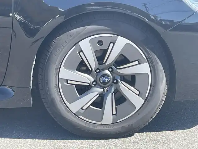 スバル レヴォーグ 1．6GT アイサイト 佐賀県 2014(平26)年 10万km クリスタルブラックシリカ （株)IDOMが運営する【じしゃロン佐賀店】の自社ローン専用車両になります。/こちらは現金またはオートローンご利用時の価格です。自社ローンご希望の方は別途その旨お申付け下さい/・アイサイトVer3/（カラー認識/アクティブレーンキープ/ツーリングアシスト）/・純正17インチアルミホイール（切削光輝）/・ヘッドランプベゼル/・ホークアイヘッドランプ/・Dシェイプステアリングホイール/（ハンドルがD字型）/・メッキパーツ