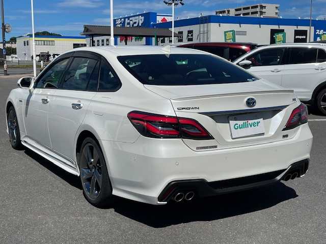 トヨタ クラウン ハイブリッド RS アドバンス 兵庫県 2019(平31)年 6.9万km ホワイトパールクリスタルシャイン 〇ワンオーナー/〇純正8インチナビ/〇フルセグTV/〇バックカメラ/〇ビルトインETC/〇ドライブレコーダー/〇セーフティセンス/・レーダークルーズコントロール/・プリクラッシュセーフティ/〇ブラインドスポットモニター/〇三眼LEDヘッドランプ/〇オートライト/〇フォグランプ/〇純正18インチアルミ/〇革巻きステアリング/〇パドルシフト/〇ステアリングヒーター/〇合皮/テラロッサブランノーブコンビシート/〇シートヒーター/〇パワーシート/〇スマートキー/〇禁煙車