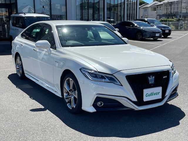 トヨタ クラウン ハイブリッド RS アドバンス 兵庫県 2019(平31)年 6.9万km ホワイトパールクリスタルシャイン 〇ワンオーナー/〇純正8インチナビ/〇フルセグTV/〇バックカメラ/〇ビルトインETC/〇ドライブレコーダー/〇セーフティセンス/・レーダークルーズコントロール/・プリクラッシュセーフティ/〇ブラインドスポットモニター/〇三眼LEDヘッドランプ/〇オートライト/〇フォグランプ/〇純正18インチアルミ/〇革巻きステアリング/〇パドルシフト/〇ステアリングヒーター/〇合皮/テラロッサブランノーブコンビシート/〇シートヒーター/〇パワーシート/〇スマートキー/〇禁煙車