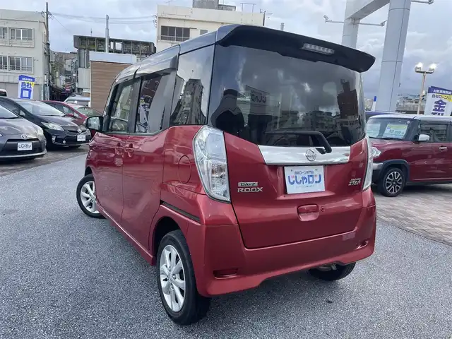 日産 デイズ ルークス ハイウェイスターX 沖縄県 2017(平29)年 6.2万km スパークリングレッド/ブラック (株)IDOMが運営する【じしゃロンコザ店】の自社ローン専用車両になりますこちらは現金またはオートローンご利用時の価格です。自社ローンご希望の方は別途その旨お申付け下さい/純正ナビ　/フルセグＴＶ　/Ｂｌｕｅｔｏｏｔｈ接続　/ＥＴＣ　/全方位カメラ　/ＣＤ／ＤＶＤ再生　/片側パワースライドドア　/衝突被害軽減ブレーキ　/プッシュスタート　/スマートキー　/ドライブレコーダー