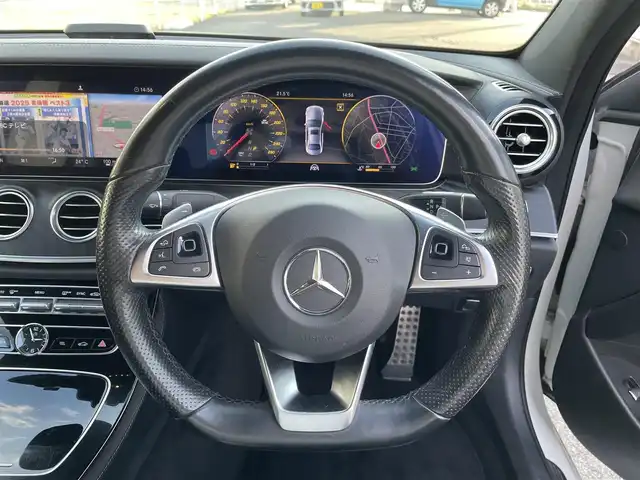 メルセデス・ベンツ Ｅ２５０ アバンギャルド スポーツ 三重県 2017(平29)年 10.7万km ポーラホワイト 登録時106832km/黒革シート/ブルメスター/禁煙車/純正ナビ/（AM/FM/TV）/ワンセグＴＶ/アラウンドビューモニター/ＥＴＣ/レーダークルーズコントロール/ステアリングスイッチ/パドルシフト/シートメモリー/シートヒーター/パワーシート/パワーバックドア/衝突軽減システム/車線逸脱防止/ＢＳＭ/コーナーセンサー/オートライト/プッシュスタート/純正フロアマット/純正19インチアルミ