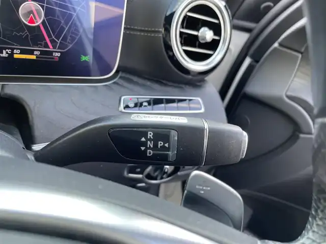 メルセデス・ベンツ Ｅ２５０ アバンギャルド スポーツ 三重県 2017(平29)年 10.7万km ポーラホワイト 登録時106832km/黒革シート/ブルメスター/禁煙車/純正ナビ/（AM/FM/TV）/ワンセグＴＶ/アラウンドビューモニター/ＥＴＣ/レーダークルーズコントロール/ステアリングスイッチ/パドルシフト/シートメモリー/シートヒーター/パワーシート/パワーバックドア/衝突軽減システム/車線逸脱防止/ＢＳＭ/コーナーセンサー/オートライト/プッシュスタート/純正フロアマット/純正19インチアルミ