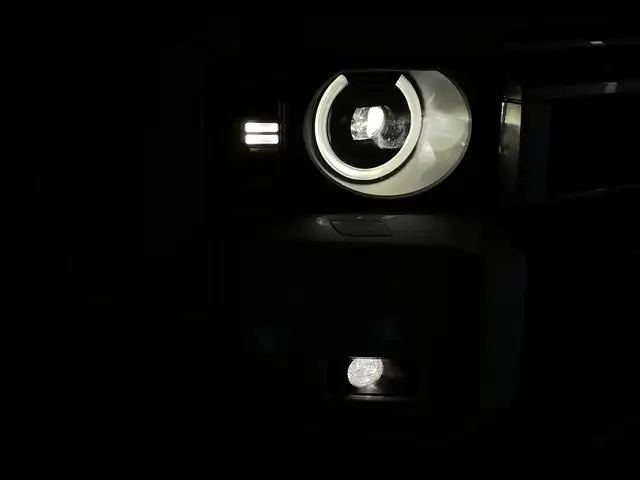 トヨタ ランドクルーザー ２５０ VX 群馬県 2024(令6)年 1.6万km プラチナホワイトパールマイカ 丸目型LEDヘッドランプ/―――――――――/ムーンルーフ/12.3インチディスプレイオーディオPlus/（フルセグTV/BT/Miracast/USB/AM/FM）/パノラミックビューモニター/デジタルインナーミラー/前後方ドライブレコーダー/前席シートヒーター/シートベンチレーション/トヨタセーフティセンス/・プリクラッシュセーフティ/・レーントレーシングアシスト/・レーダークルーズコントロール/・アダプティブハイビーム/・ロードサインアシスト/・プロアクティブドライビングアシスト/ブラインドスポットモニター/安心降車アシスト/パワーバックドア