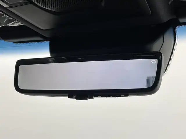 トヨタ ランドクルーザー ２５０ VX 群馬県 2024(令6)年 1.6万km プラチナホワイトパールマイカ 丸目型LEDヘッドランプ/―――――――――/ムーンルーフ/12.3インチディスプレイオーディオPlus/（フルセグTV/BT/Miracast/USB/AM/FM）/パノラミックビューモニター/デジタルインナーミラー/前後方ドライブレコーダー/前席シートヒーター/シートベンチレーション/トヨタセーフティセンス/・プリクラッシュセーフティ/・レーントレーシングアシスト/・レーダークルーズコントロール/・アダプティブハイビーム/・ロードサインアシスト/・プロアクティブドライビングアシスト/ブラインドスポットモニター/安心降車アシスト/パワーバックドア