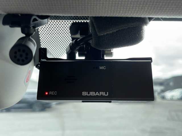 スバル レヴォーグ 1．6GT－S アイサイト 岩手県 2015(平27)年 5.2万km クリスタルホワイトP ワンオーナー/純正SDナビ/AM/FM/CD/DVD/Bluetooth/フルセTV/サイド/バックカメラ/ビルトインETC/ドライブレコーダー/クルーズコントロール/衝突被害軽減ブレーキ/レーンキープアシスト/横滑り防止装置/アイドリングストップ/パワーシート/オートライト/オートハイビーム/LEDヘッドライト/フォグランプ/スマートキー/プッシュスタート/電動格納ミラー/純正18インチAW/純正フロアマット/純正ドアバイザー/保証書