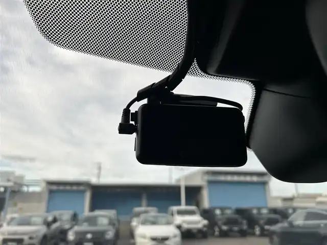 ランドローバー レンジローバースポーツ HSE 滋賀県 2018(平30)年 4.1万km サントリーニ・ブラック スライディングパノラミックルーフ　/黒革　/・前席パワーシート　/・前席シートヒーター　/電子制御エアサスペンション　/ＨＵＤ　/ＡＣＣ　/ＢＳＭ　/ＬＫＡ　/純正ナビ（ＣＤ／ＢＴ／ＤＴＶ／ＣａｒＰｌａｙ）/３６０°カメラ/電動リアゲート/コーナーセンサー/純正20インチAW