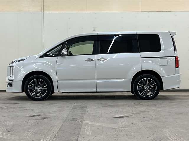 三菱 デリカＤ：５ アーバンギア G パワーパッケージ 道央・札幌 2020(令2)年 9.9万km ウォームホワイトパール 4WD//前後ドラレコ//助手席側電動ステップ//左右パワスラ//全方位カメラ//スマートキー//LEDライト//運転席パワーシート//ブラインドスポットアシスト//フロアマット