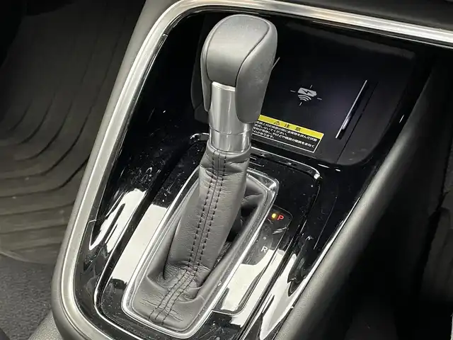 ホンダ ヴェゼル ハイブリッド e:HEV Z 滋賀県 2024(令6)年 1.5万km サンドカーキパール 純正9インチナビ/・Bluetooth/USB/フルセグ/バックカメラ/ハーフレザーシート/シートヒーター/追従クルーズコントロール/パドルシフト/パワーバックドア/ステアリングヒーター/LEDヘッドライト/レーンキープアシスト/クリアランスソナー/スマートキー
