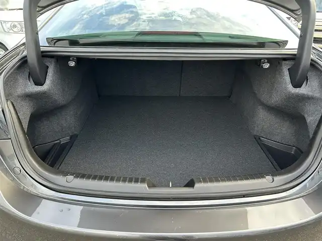 マツダ マツダ６セダン 25S Lパッケージ 愛知県 2019(令1)年 5.6万km マシーングレープレミアムM スマートキー/プッシュスタート/純正ナビ/フルセグTV/BT/USB /BOSEサウンドシステム/アラウンドビューモニター/ETC/純正19インチAW/レーンキープアシスト/スマートブレーキサポート/ブラインドスポットモニター/レーダークルーズコントロール/レザーシート/前席パワーシート（D席メモリー付き）/前席シートヒーター/エアシート/ハンドルヒーター/前後ドライブレコーダー/電動リアサンシェード/オートライト/純正フロアマット/LEDヘッドライト/取説、保証書