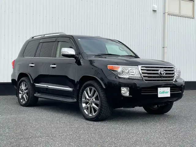 トヨタ ランドクルーザー ZX ブルーノクロス 千葉県 2014(平26)年 4.3万km ブラック フリップダウンモニター/サンルーフ/レザーシート/純正HDDナビ/(AM/FM/DVD/CD/BT)/全周囲カメラ/デジタルインナーミラー/パーキングアシスト/衝突被害軽減システム/バック・フロント・サイドカメラ/横滑り防止装置/ETC/LEDヘッドライト/フォグランプ/オートライト/ウィンカーミラー/電動格納ミラー/純正20インチAW/シートヒーター/エアシート/シートリフター/ステアリングヒーター/エアサス/ウッドステアリング/冷蔵庫/プッシュスタート/スマートキー/ドアバイザー/フロアマット/スペアキー/取扱説明書