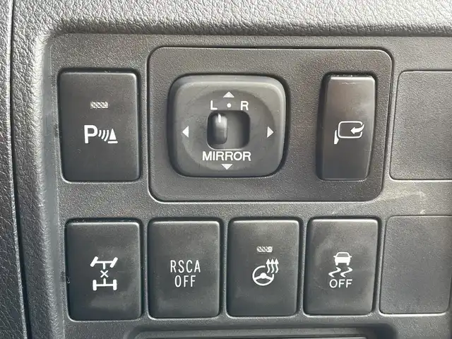 トヨタ ランドクルーザー ZX ブルーノクロス 千葉県 2014(平26)年 4.3万km ブラック フリップダウンモニター/サンルーフ/レザーシート/純正HDDナビ/(AM/FM/DVD/CD/BT)/全周囲カメラ/デジタルインナーミラー/パーキングアシスト/衝突被害軽減システム/バック・フロント・サイドカメラ/横滑り防止装置/ETC/LEDヘッドライト/フォグランプ/オートライト/ウィンカーミラー/電動格納ミラー/純正20インチAW/シートヒーター/エアシート/シートリフター/ステアリングヒーター/エアサス/ウッドステアリング/冷蔵庫/プッシュスタート/スマートキー/ドアバイザー/フロアマット/スペアキー/取扱説明書