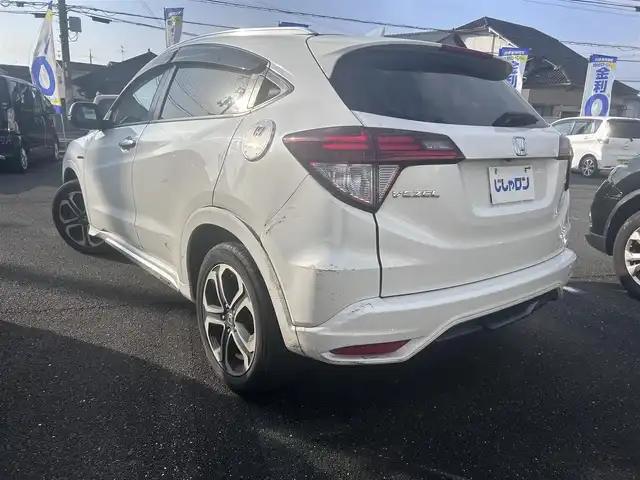 ホンダ ヴェゼル ハイブリッド Z 奈良県 2014(平26)年 9.5万km ホワイトオーキッドパール 【(株)IDOMが運営する　じしゃロン奈良店　の自社ローン対象車両になります。こちらは現金ご利用時の価格です。自社ローンご希望の方は別途その旨お申付け下さい。】