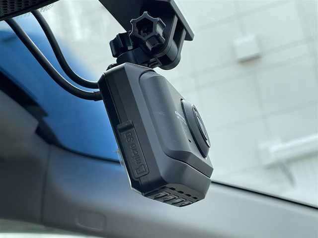 ホンダ ヴェゼル ハイブリッド Z 奈良県 2014(平26)年 9.5万km ホワイトオーキッドパール 【(株)IDOMが運営する　じしゃロン奈良店　の自社ローン対象車両になります。こちらは現金ご利用時の価格です。自社ローンご希望の方は別途その旨お申付け下さい。】