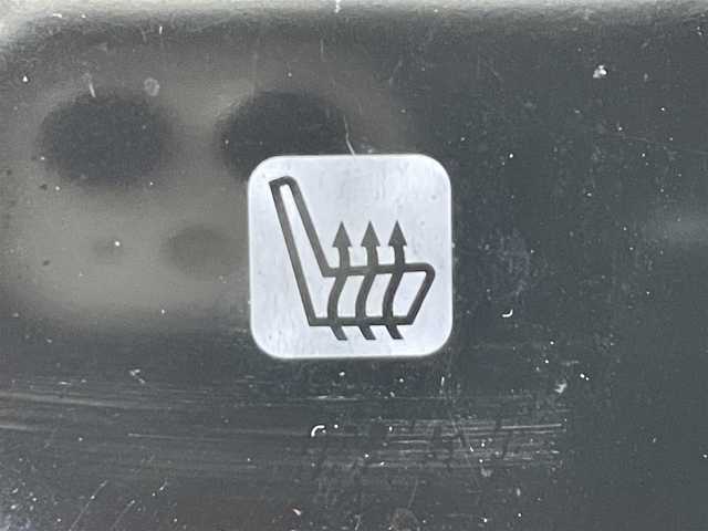 ホンダ ヴェゼル ハイブリッド Z 奈良県 2014(平26)年 9.5万km ホワイトオーキッドパール 【(株)IDOMが運営する　じしゃロン奈良店　の自社ローン対象車両になります。こちらは現金ご利用時の価格です。自社ローンご希望の方は別途その旨お申付け下さい。】