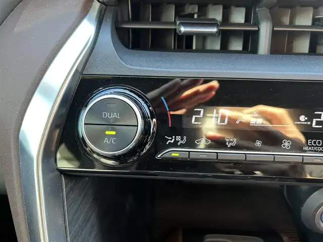 トヨタ ハリアー ハイブリッド G 福岡県 2021(令3)年 8.6万km ダークブルーマイカ 純正8型ディスプレイ/パワーバックドア/バックカメラ/ビルトインETC2.0/ドライブレコーダー/レーダークルーズコントロール/クリアランスソナー/セーフティセンス/・衝突被害軽減ブレーキ/・車線逸脱防止支援/・アダプティブハイビームシステム/・標識認識/LEDヘッドランプ/革巻きステアリング/ステアリングスイッチ/ハーフレザーシート/運転席パワーシート/社外17インチAWスタッドレスタイヤ/純正ホイール積込/スマートキー/プッシュエンジンスタート/禁煙車