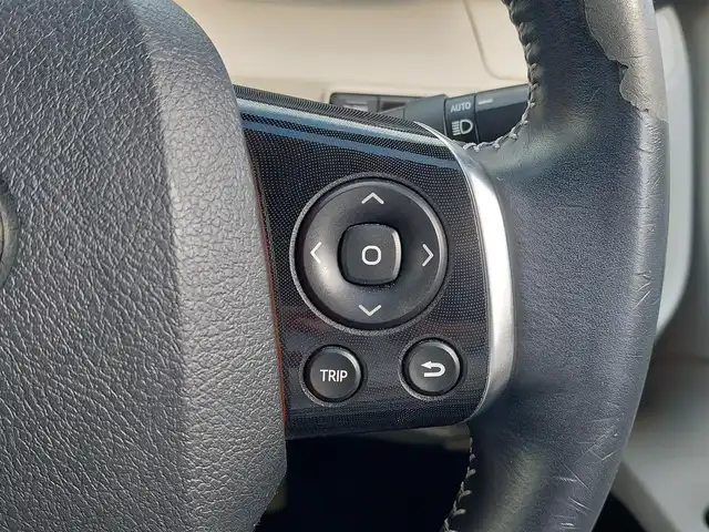 トヨタ シエンタ ハイブリッド G 東京都 2016(平28)年 7.7万km ホワイトパールクリスタルシャイン ワンオーナー/トヨタセーフティセンスC /・プリクラッシュセーフティ/・レーンディパーチャーアラート/・オートマチックハイビーム/プッシュスタート/社外ナビ/フルセグTV/ETC/ドライブレコーダー CS-11FH/両側パワースライドドア/シートヒーター/純正フロアマット/LEDヘッドライト/オートライト/フロントフォグランプ/ドアバイザー/スマートキー