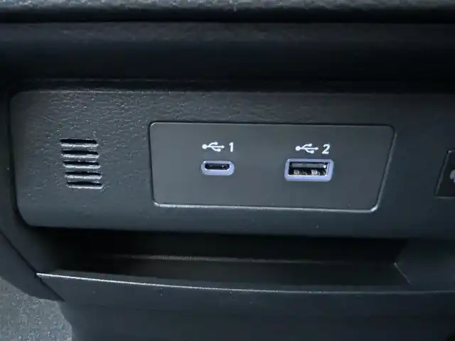 日産 セレナ e－パワー ハイウェイスター V 群馬県 2025(令7)年 0.1千km プリズムホワイト ワンオーナー/純正12.3型ディスプレイオーディオ/（Bluetooth/HDMI/USB/フルセグテレビ）/インテリジェントアラウンドビューモニター/純正デジタルインナーミラー/360度セーフティアシスト/・プロパイロット/・インテリジェントエマージェンシーブレーキ/・前方衝突予測警報/・衝突回避ステアリングアシスト/・車線逸脱防止支援システム/・車線逸脱警報/・後側方衝突防止支援システム/・後側方車両検知警報/・後退時車両検知警報/・ふらつき警報/・踏み間違い衝突防止アシスト/・標識検知機能/両側ハンズフリーパワースライドドア/電動パーキングブレーキ/置くだけ充電/LEDヘッドランプ/オートホールド/ステアリングリモコン/ETC/保証書・取説・スペアキー