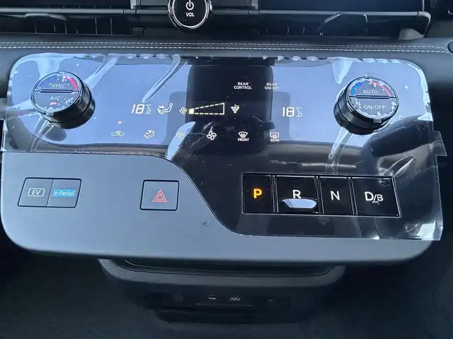 日産 セレナ e－パワー ハイウェイスター V 群馬県 2025(令7)年 0.1千km プリズムホワイト ワンオーナー/純正12.3型ディスプレイオーディオ/（Bluetooth/HDMI/USB/フルセグテレビ）/インテリジェントアラウンドビューモニター/純正デジタルインナーミラー/360度セーフティアシスト/・プロパイロット/・インテリジェントエマージェンシーブレーキ/・前方衝突予測警報/・衝突回避ステアリングアシスト/・車線逸脱防止支援システム/・車線逸脱警報/・後側方衝突防止支援システム/・後側方車両検知警報/・後退時車両検知警報/・ふらつき警報/・踏み間違い衝突防止アシスト/・標識検知機能/両側ハンズフリーパワースライドドア/電動パーキングブレーキ/置くだけ充電/LEDヘッドランプ/オートホールド/ステアリングリモコン/ETC/保証書・取説・スペアキー