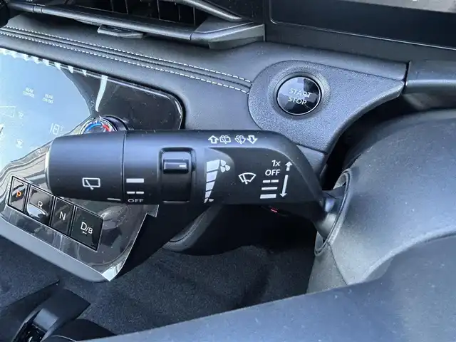 日産 セレナ e－パワー ハイウェイスター V 群馬県 2025(令7)年 0.1千km プリズムホワイト ワンオーナー/純正12.3型ディスプレイオーディオ/（Bluetooth/HDMI/USB/フルセグテレビ）/インテリジェントアラウンドビューモニター/純正デジタルインナーミラー/360度セーフティアシスト/・プロパイロット/・インテリジェントエマージェンシーブレーキ/・前方衝突予測警報/・衝突回避ステアリングアシスト/・車線逸脱防止支援システム/・車線逸脱警報/・後側方衝突防止支援システム/・後側方車両検知警報/・後退時車両検知警報/・ふらつき警報/・踏み間違い衝突防止アシスト/・標識検知機能/両側ハンズフリーパワースライドドア/電動パーキングブレーキ/置くだけ充電/LEDヘッドランプ/オートホールド/ステアリングリモコン/ETC/保証書・取説・スペアキー