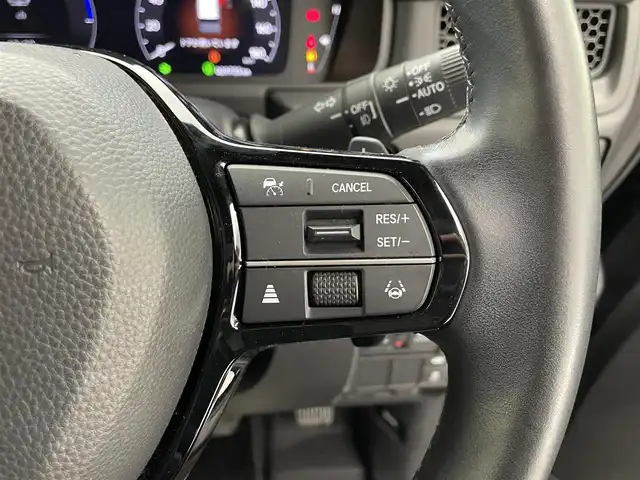 ホンダ ステップワゴン スパーダ eHEV 滋賀県 2023(令5)年 3万km クリスタルブラックパール 9インチ純正メモリナビ/【Bluetooth/CD/DVD/USB/HDMI/AppleCarPlay//Android Auto/フルセグ 】/全方位カメラ/両側パワースライドドア/シートヒーター/2列目オットマン/パワーリアゲート/前後ソナー/フリップダウンモニター/ホンダセンシング/ハーフレザー/オートホールド/オートハイビーム/純正16アルミ/純正LEDヘッドライト/ビルトインETC