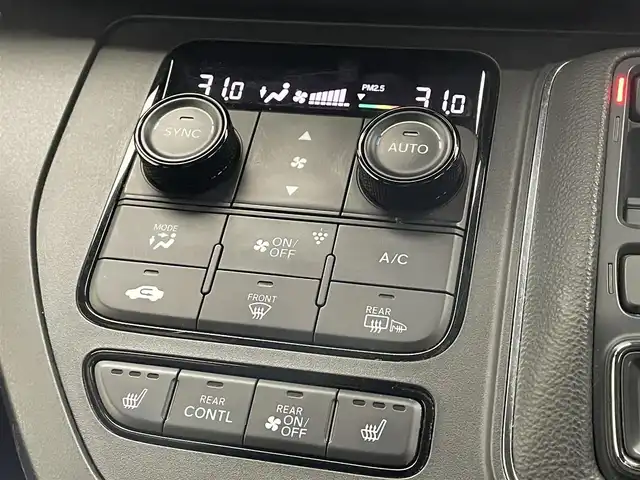 ホンダ ステップワゴン スパーダ eHEV 滋賀県 2023(令5)年 3万km クリスタルブラックパール 9インチ純正メモリナビ/【Bluetooth/CD/DVD/USB/HDMI/AppleCarPlay//Android Auto/フルセグ 】/全方位カメラ/両側パワースライドドア/シートヒーター/2列目オットマン/パワーリアゲート/前後ソナー/フリップダウンモニター/ホンダセンシング/ハーフレザー/オートホールド/オートハイビーム/純正16アルミ/純正LEDヘッドライト/ビルトインETC