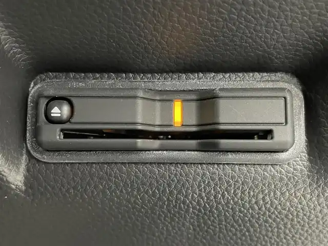 ホンダ ステップワゴン スパーダ eHEV 滋賀県 2023(令5)年 3万km クリスタルブラックパール 9インチ純正メモリナビ/【Bluetooth/CD/DVD/USB/HDMI/AppleCarPlay//Android Auto/フルセグ 】/全方位カメラ/両側パワースライドドア/シートヒーター/2列目オットマン/パワーリアゲート/前後ソナー/フリップダウンモニター/ホンダセンシング/ハーフレザー/オートホールド/オートハイビーム/純正16アルミ/純正LEDヘッドライト/ビルトインETC