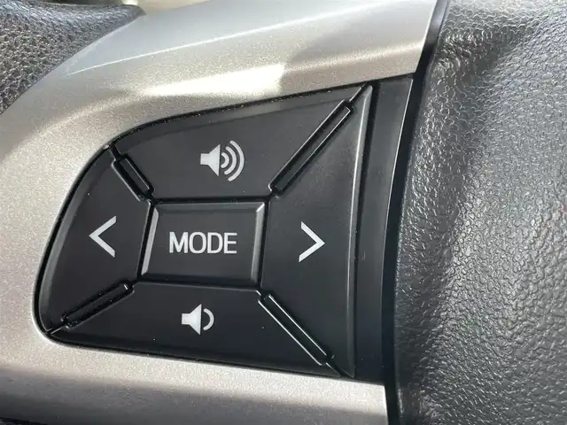 トヨタ タンク G－T 福岡県 2017(平29)年 7.9万km パールホワイトⅢ (株)IDOMが運営する【じしゃロン八幡西店】の自社ローン対象車両になります。こちらは現金ご利用時の価格です。自社ローンご希望の方は別途その旨お申付け下さい。/純正9インチナビ/スマートアシスト/純正ドライブレコーダー/GPSレーダー/両側電動スライドドア/LEDヘッドライト