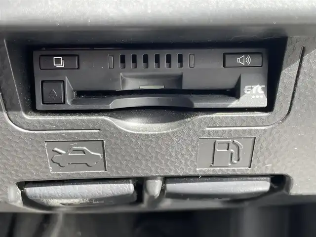 トヨタ タンク G－T 福岡県 2017(平29)年 7.9万km パールホワイトⅢ (株)IDOMが運営する【じしゃロン八幡西店】の自社ローン対象車両になります。こちらは現金ご利用時の価格です。自社ローンご希望の方は別途その旨お申付け下さい。/純正9インチナビ/スマートアシスト/純正ドライブレコーダー/GPSレーダー/両側電動スライドドア/LEDヘッドライト