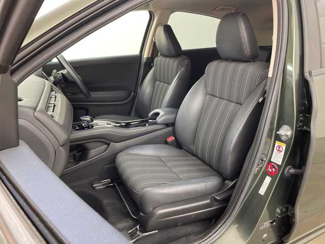 ホンダ ヴェゼル ハイブリッド Z 兵庫県 2015(平27)年 7.8万km ミスティックグリーンパール ・シティブレーキアクティブシステム/・カロッツェリア製7インチナビ＆フルセグ＆BT＆DVD/・バックカメラ/・クルーズコントロール/・電子パーキング/・オートホールド/・LEDヘッドライト/・オートライト/・スマートキー/・プッシュスタート/・横滑り防止装置/・ハーフレザーシート/・前席シートヒーター/・ルーフレール/・ETC/・社外フロアマット/・電動格納ミラー/・アイドリングストップ/・純正17インチアルミホイール