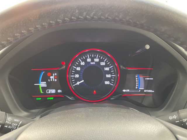 ホンダ ヴェゼル ハイブリッド Z 兵庫県 2015(平27)年 7.8万km ミスティックグリーンパール ・シティブレーキアクティブシステム/・カロッツェリア製7インチナビ＆フルセグ＆BT＆DVD/・バックカメラ/・クルーズコントロール/・電子パーキング/・オートホールド/・LEDヘッドライト/・オートライト/・スマートキー/・プッシュスタート/・横滑り防止装置/・ハーフレザーシート/・前席シートヒーター/・ルーフレール/・ETC/・社外フロアマット/・電動格納ミラー/・アイドリングストップ/・純正17インチアルミホイール