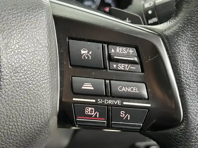 スバル レガシィ ツーリングワゴン 2．5iアイサイト Sパッケージ 道央・札幌 2013(平25)年 7.7万km サテンホワイトパール ・４WD/・カロッツェリア サイバーナビ（HDD）/　CD/DVD/SD/HDD/USB/BT/フルセグTV/・バックカメラ/・ビルトインETC/・レーダー探知機（ユピテル・EXP-R180）/・キーレスアクセスアップグレード（エンスタ機能）/・純正１７インチAW（冬）/・積込：純正１８インチAW（夏 225/45R18 6分山）/・アイサイト/・衝突被害軽減ブレーキ/・レーンキープアシスト/・全車速追従式クルーズコントロール/・ヒルスタートアシスト/・横滑り防止装置/・パドルシフト（MTモード付AT）/・ハーフレザーシート/・D+N席パワーシート/・オートライト/・キセノンヘッドライト/・フォグランプ/・ドアミラーウィンカー/・ヘッドランプウォッシャー/・ドアバイザー/・トノカバー/・純正フロアマット/・プッシュスタート/・スマートキー/・取/保