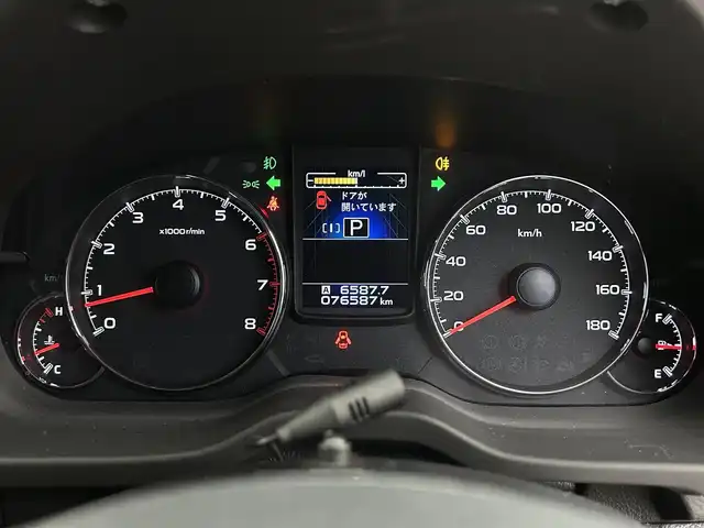 スバル レガシィ ツーリングワゴン 2．5iアイサイト Sパッケージ 道央・札幌 2013(平25)年 7.7万km サテンホワイトパール ・４WD/・カロッツェリア サイバーナビ（HDD）/　CD/DVD/SD/HDD/USB/BT/フルセグTV/・バックカメラ/・ビルトインETC/・レーダー探知機（ユピテル・EXP-R180）/・キーレスアクセスアップグレード（エンスタ機能）/・純正１７インチAW（冬）/・積込：純正１８インチAW（夏 225/45R18 6分山）/・アイサイト/・衝突被害軽減ブレーキ/・レーンキープアシスト/・全車速追従式クルーズコントロール/・ヒルスタートアシスト/・横滑り防止装置/・パドルシフト（MTモード付AT）/・ハーフレザーシート/・D+N席パワーシート/・オートライト/・キセノンヘッドライト/・フォグランプ/・ドアミラーウィンカー/・ヘッドランプウォッシャー/・ドアバイザー/・トノカバー/・純正フロアマット/・プッシュスタート/・スマートキー/・取/保