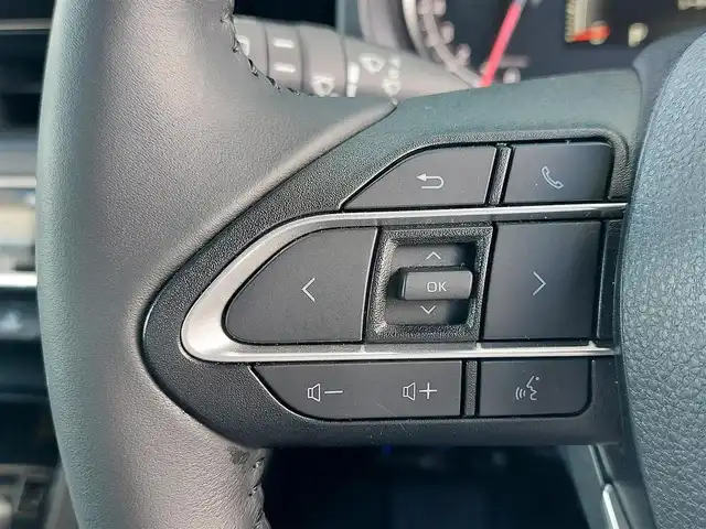 トヨタ ヴォクシー S－Z 東京都 2023(令5)年 0.7万km グリッターブラックガラスフレーク 快適利便パッケージHi/純正10.5型ディスプレイ/・CD/DVD/BT/AM/FM/TV/・HDMI/AppleCarplay/androidauto/バックカメラ/両側パワースライドドア/ユニバーサルステップ/三眼LEDヘッドライト/ビルトインETC2.0/モデリスタスポイラー/セーフティセンス/・プリクラッシュセーフティ/・レーントレーシングアシスト/・オートハイビーム/・レーダークルーズコントロール/アイドリングストップ/プッシュスタート