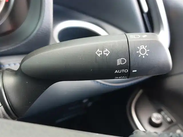 トヨタ ヴォクシー S－Z 東京都 2023(令5)年 0.7万km グリッターブラックガラスフレーク 快適利便パッケージHi/純正10.5型ディスプレイ/・CD/DVD/BT/AM/FM/TV/・HDMI/AppleCarplay/androidauto/バックカメラ/両側パワースライドドア/ユニバーサルステップ/三眼LEDヘッドライト/ビルトインETC2.0/モデリスタスポイラー/セーフティセンス/・プリクラッシュセーフティ/・レーントレーシングアシスト/・オートハイビーム/・レーダークルーズコントロール/アイドリングストップ/プッシュスタート