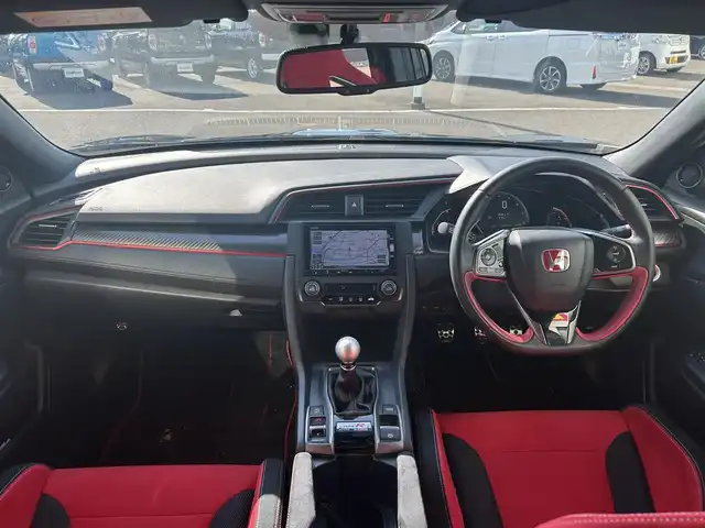 ホンダ シビック タイプR 和歌山県 2017(平29)年 4.4万km クリスタルブラックパール 純正ナビ/バックカメラ/クルーズコントロール/横滑り抑制機能/アイドリングストップ/純正フロアマット/純正アルミホイール/ビルトインETC/アイドリングストップ/LEDヘッドライト/フォグランプ/オートライト